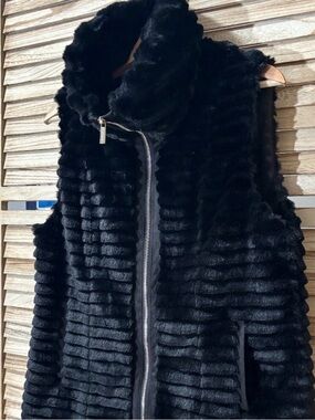 Calvin Klein Black Textured Faux Fur Vest Ribbed Luxury Layer Women's Size M